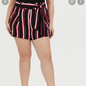 Torrid STRIPE TIE-FRONT SHORT